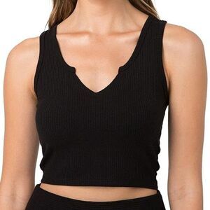 🔹️NWT Sincerely Jules Black Ribbed Notched Neck Sleeveless Top Medium